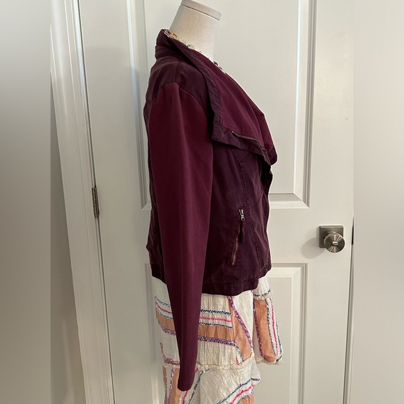 Marrakech two tone bomber jacket with asymmetrical zip front. - Picture 7 of 9